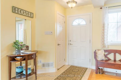 562 Westman Ave, Peterborough West - 2 South image-0-4