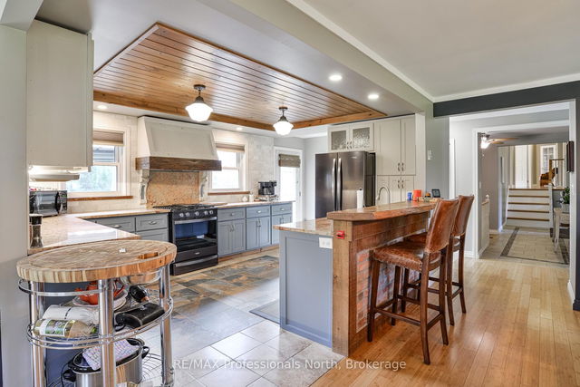 12 Kevin Crescent