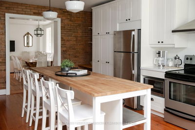 25 Stanley St, Prince Edward County - Bloomfield Ward image-0-3