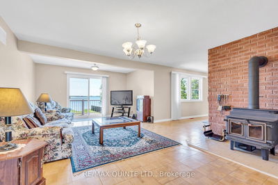 132 HISCOCK SHORES Rd, Prince Edward County - Ameliasburgh image-0-1