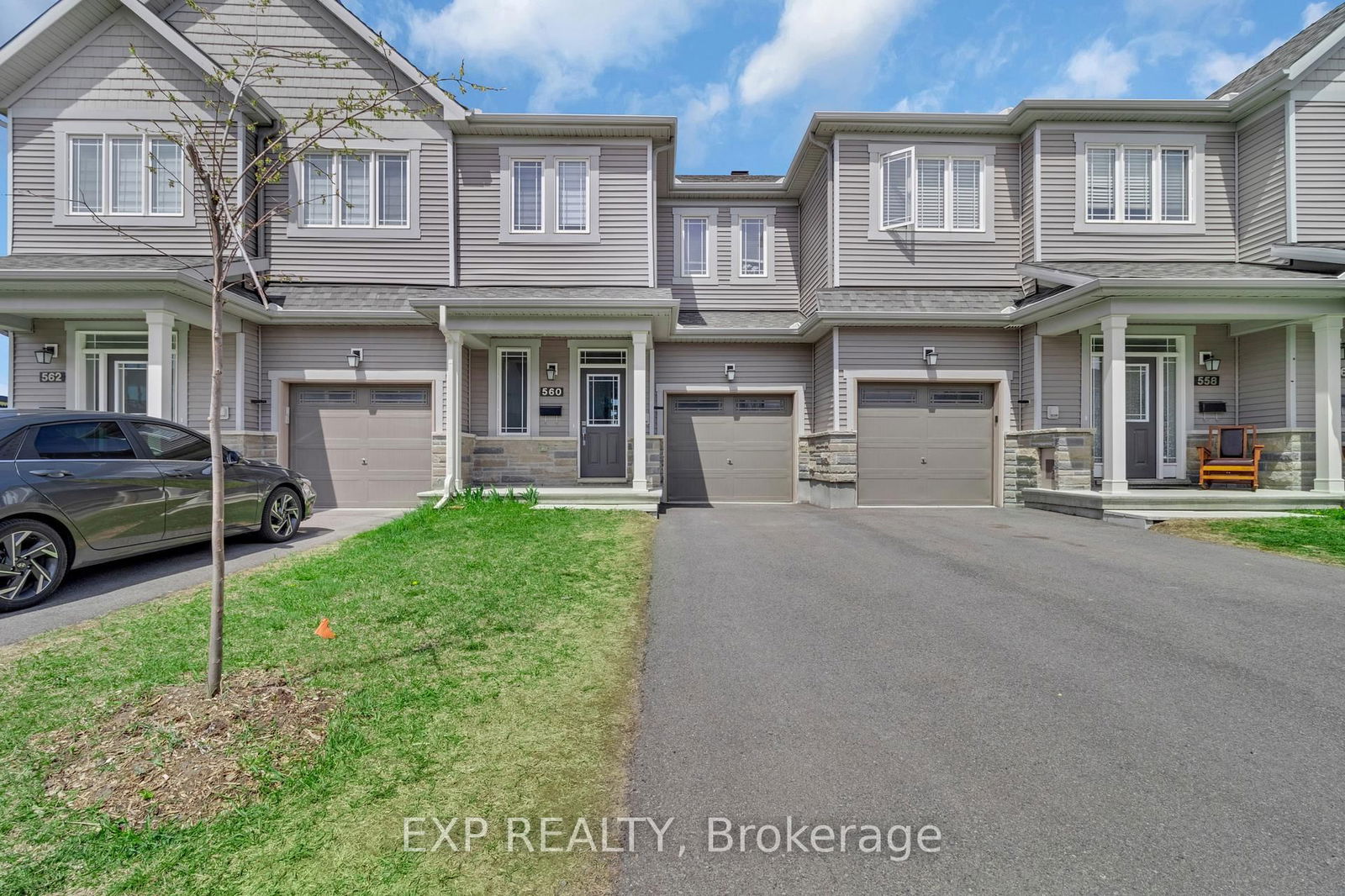Townhouse for sale at 560 Flagstaff Drive, Ottawa, Barrhaven - Half Moon Bay, K2J 6W1 - MLS: X12131813
