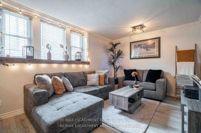 Unit 9 — 356 Hunter St, Hamilton - Stinson