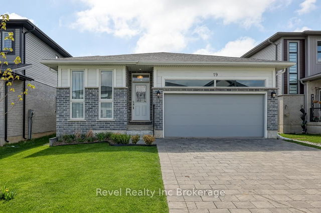19 Sutherland Crescent