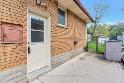161 Winston Blvd, Cambridge -  image-0-2