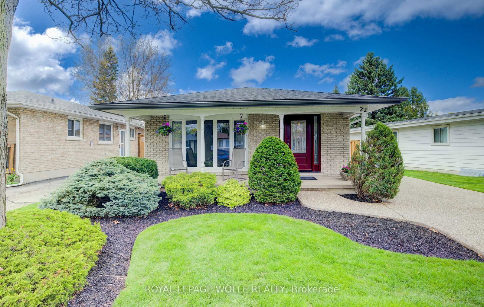 Detached House for sale at 22 Appalachian Crescent, Kitchener, N2E 1A4 - MLS: X12132330
