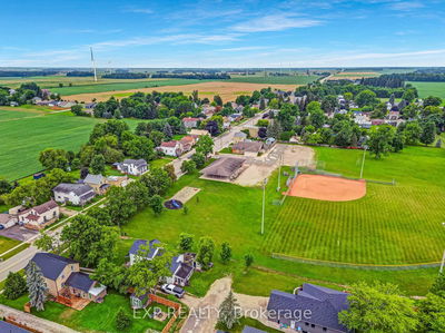 56 Victoria Ave, South Huron - Stephen image-0-2