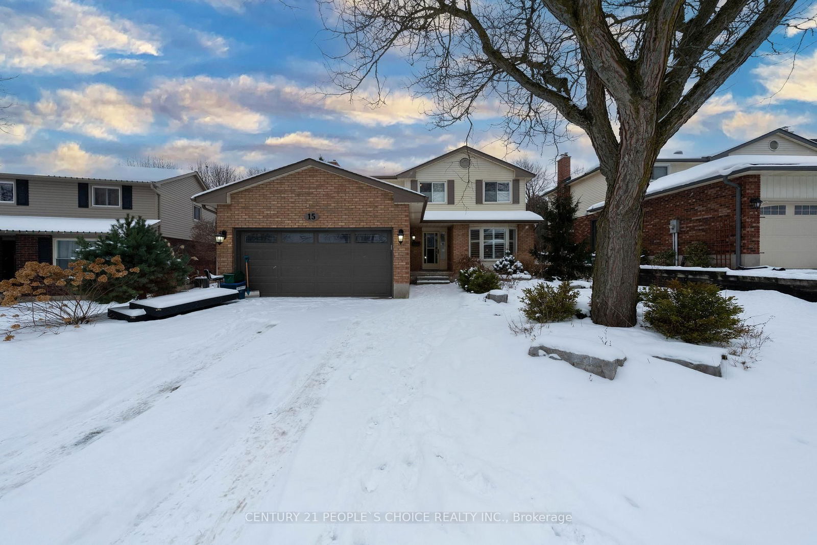 Detached House for sale at 15 Birchlawn Avenue, Cambridge, N1S 4S1 - MLS: X12132468