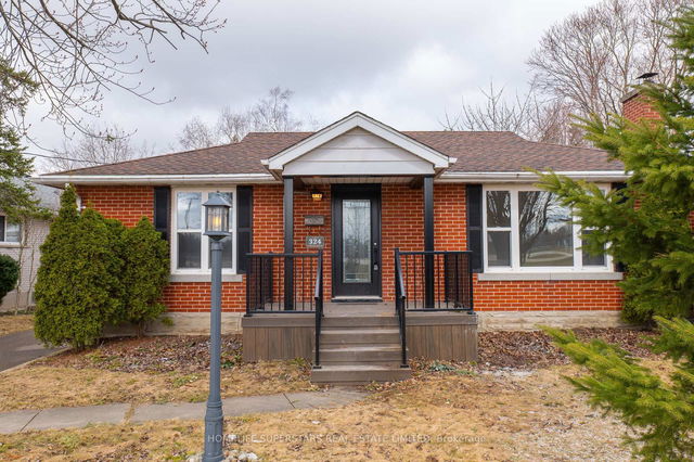 324 Stirling Avenue