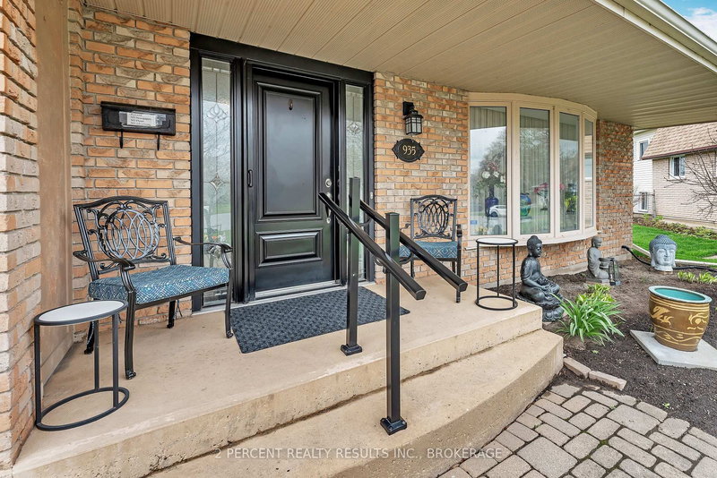 935 Brodie Ave, Kingston, K7M 4P8 | Image 3