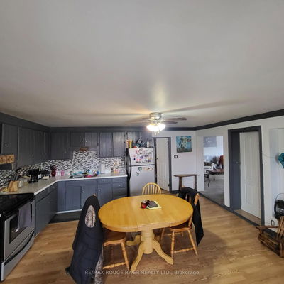 14 Division Blvd, Prince Edward County - Hillier Ward image-0-3