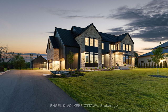 39 Winding Way