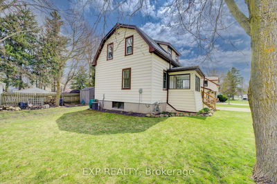 127 King St, North Perth - Elma Twp image-0-4
