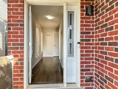 6 Pompeii St, Kitchener -  image-0-2