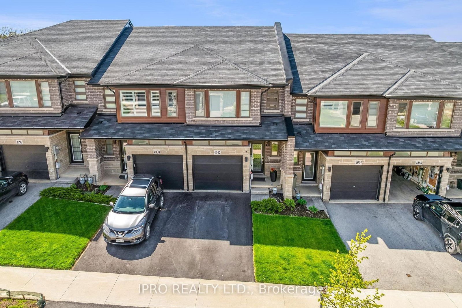 Townhouse for sale at 4002 Crown Street, Lincoln, Beamsville, L0R 1B7 - MLS: X12133038