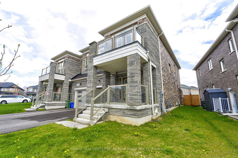 11 Trailbank Gdns, Hamilton, L8B 1Z3 | Image 2