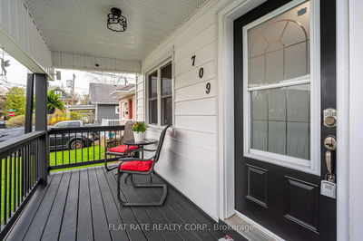 709 YOUNG St, Peterborough - Otonabee image-0-2
