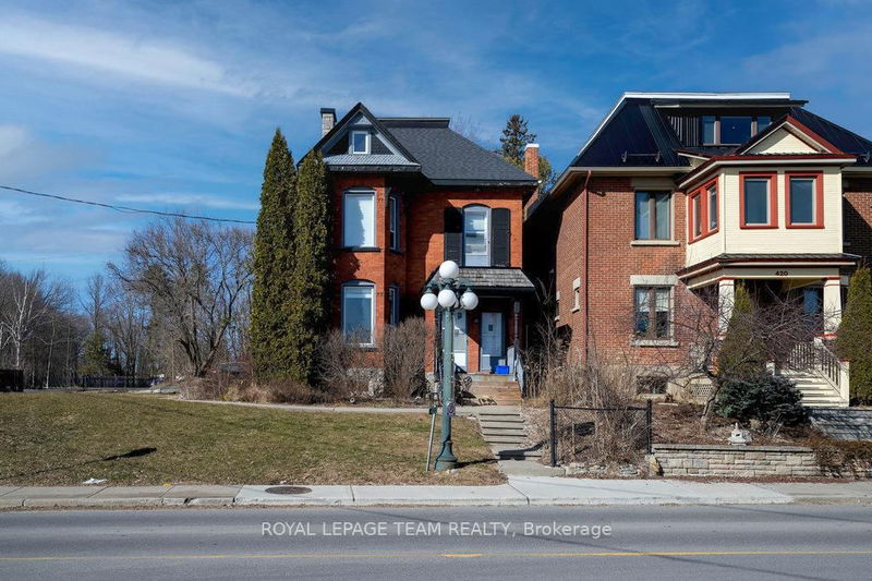 422 Donald B Munro Dr, Carp - Carp image-0-0