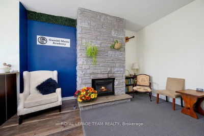 422 Donald B Munro Dr, Carp - Carp image-0-2