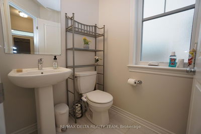 340 Kanashtage Terr, Ottawa - Camelot image-0-4