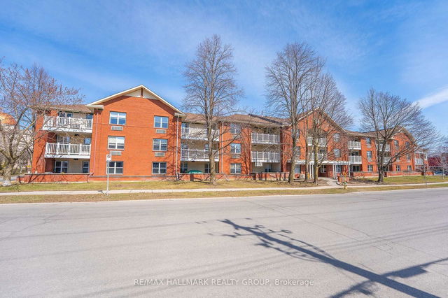 104 - 1099 Cadboro Road