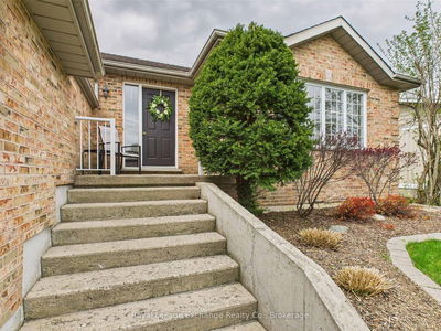 168 Park Dr, North Huron - Wingham image-0-2