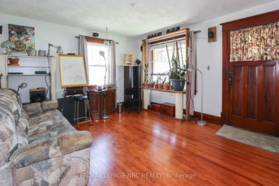 79 Carlton St, St. Catharines - Haig image-0-3