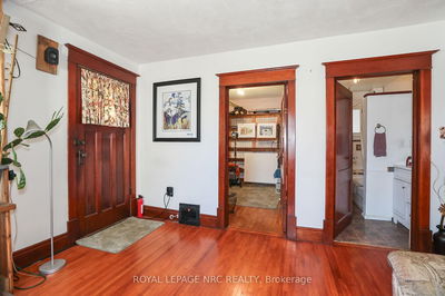 79 Carlton St, St. Catharines - Haig image-0-4