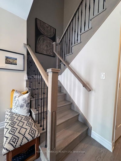 26 Windsor Circ, Niagara-on-the-Lake - Town image-0-4