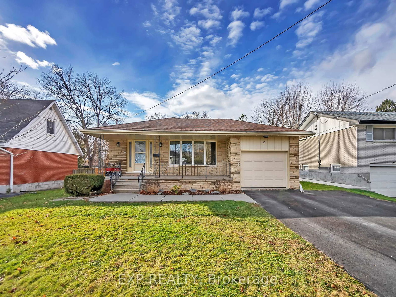 Detached House for sale at 16 Applewood Drive, Belleville, Belleville Ward, K8P 4E2 - MLS: X12134063