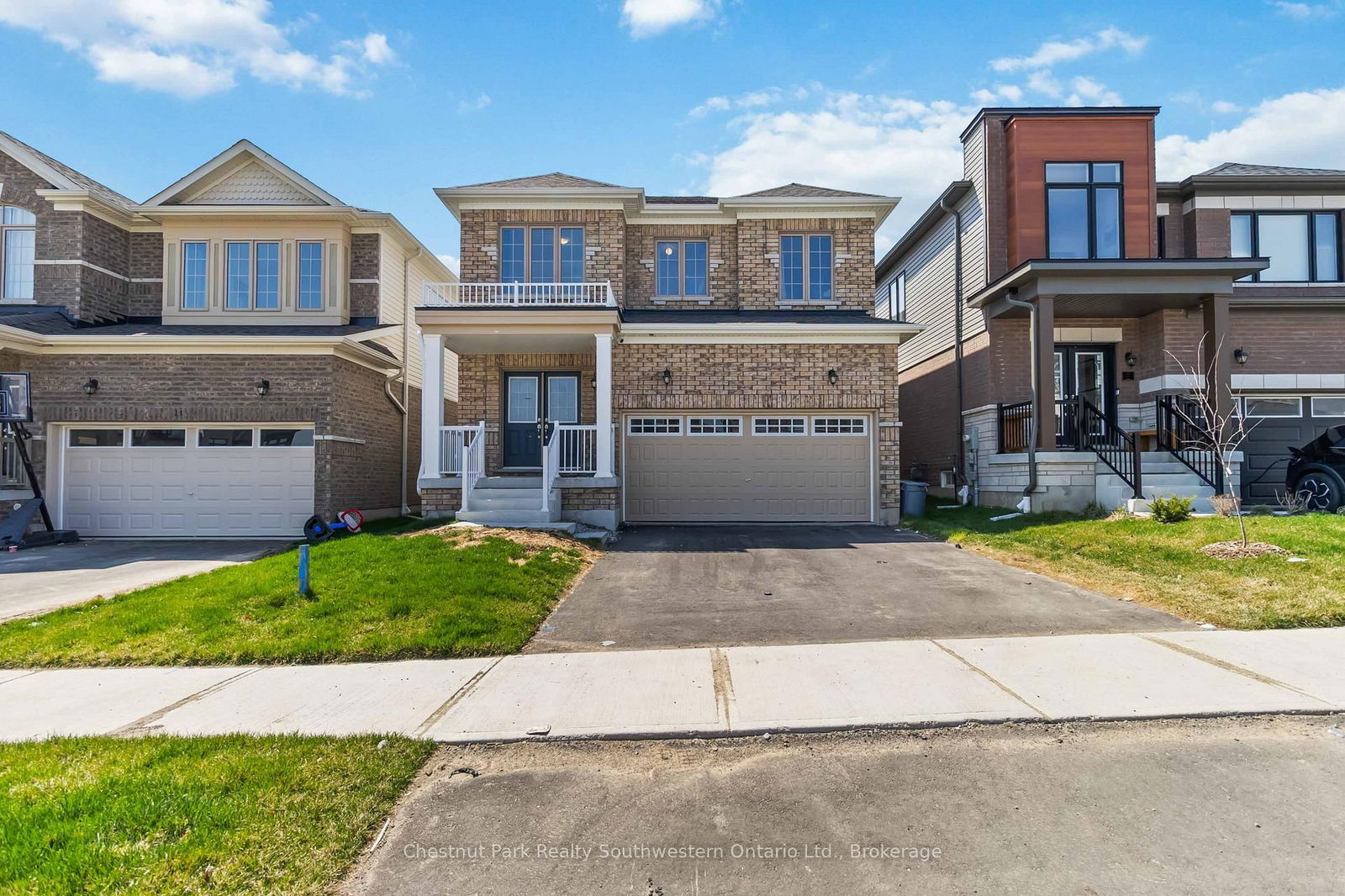 Detached House for sale at 9 Mears Road, Brant, Paris, N3L 0M7 - MLS: X12134183