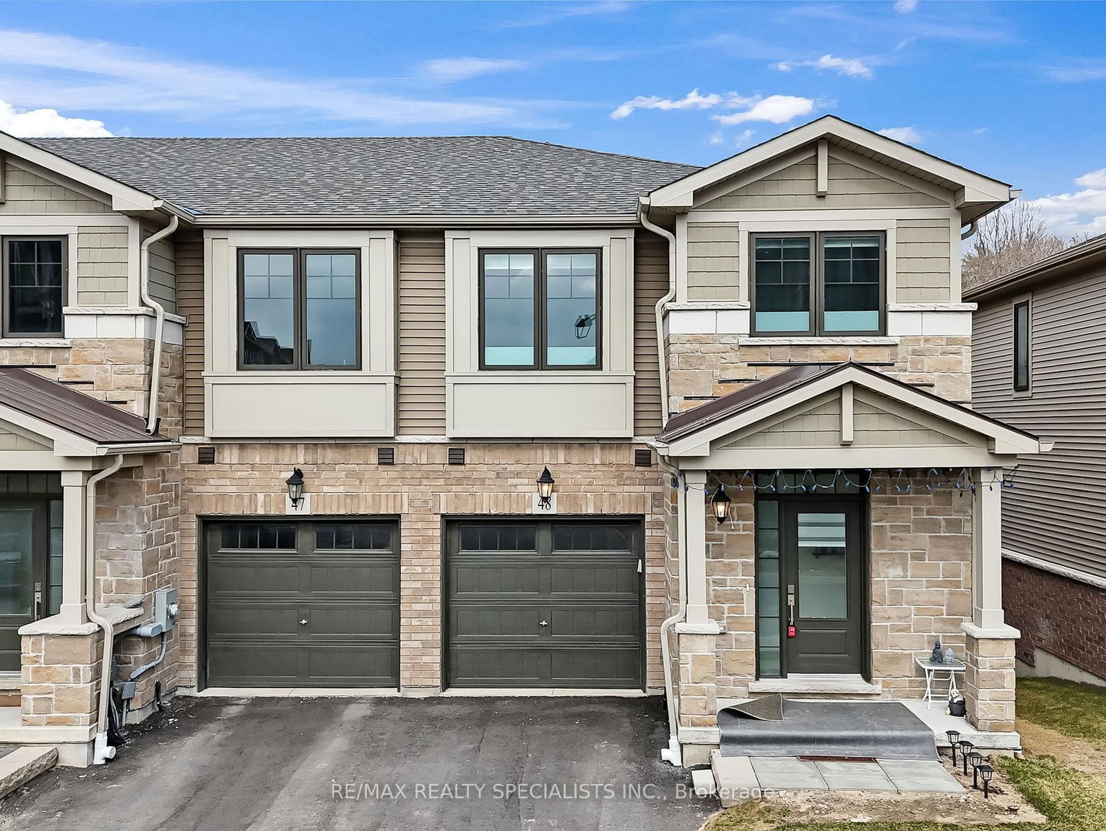 Townhouse for sale at 48-100 Hollywood Court, Cambridge, N1R 0C5 - MLS: X12134240