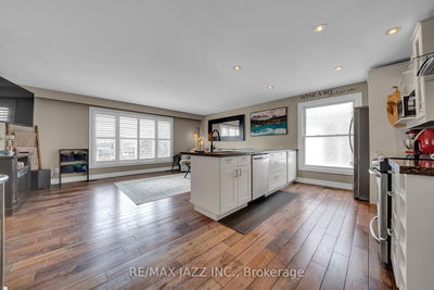2046 Meadowview Rd, Peterborough East - 4 South image-0-2