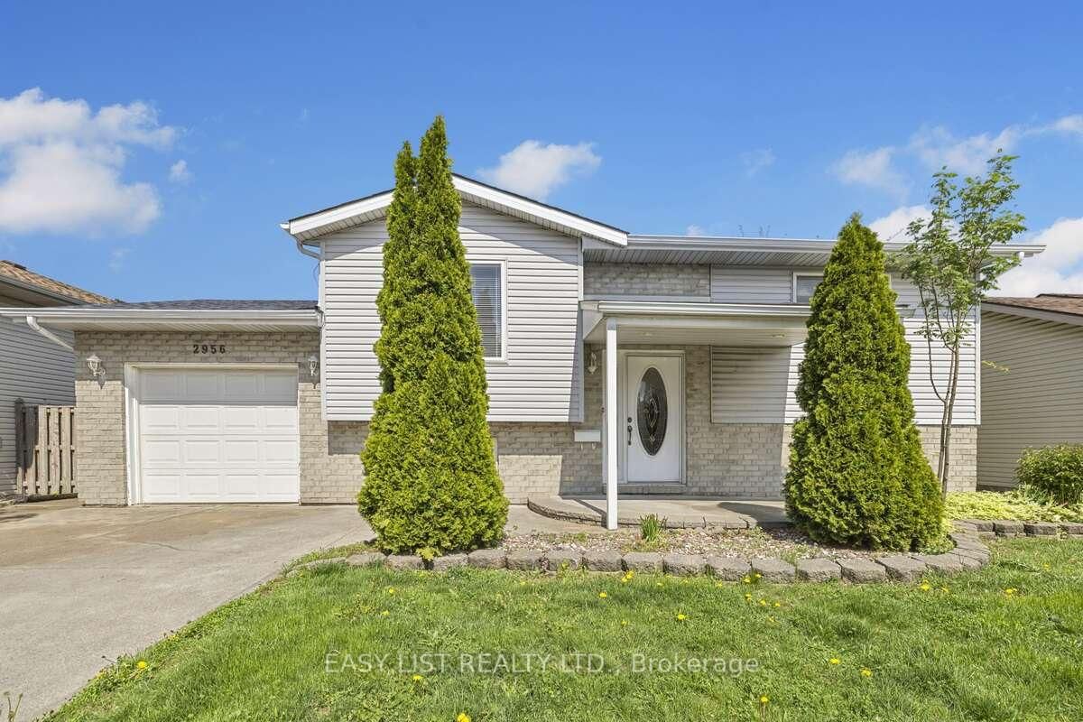 Detached House for sale at 2956 Alderbrook Drive, Windsor, N8W 5H5 - MLS: X12134312