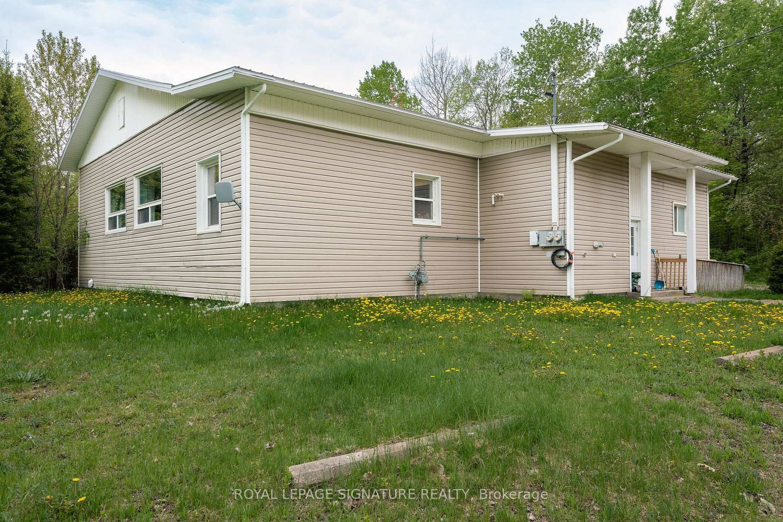 Listing Image 3