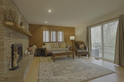 10372 Sherwood Cres, Lambton Shores - Grand Bend image-0-1