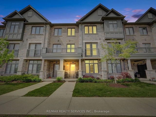 8 - 224 Thomas Slee Drive