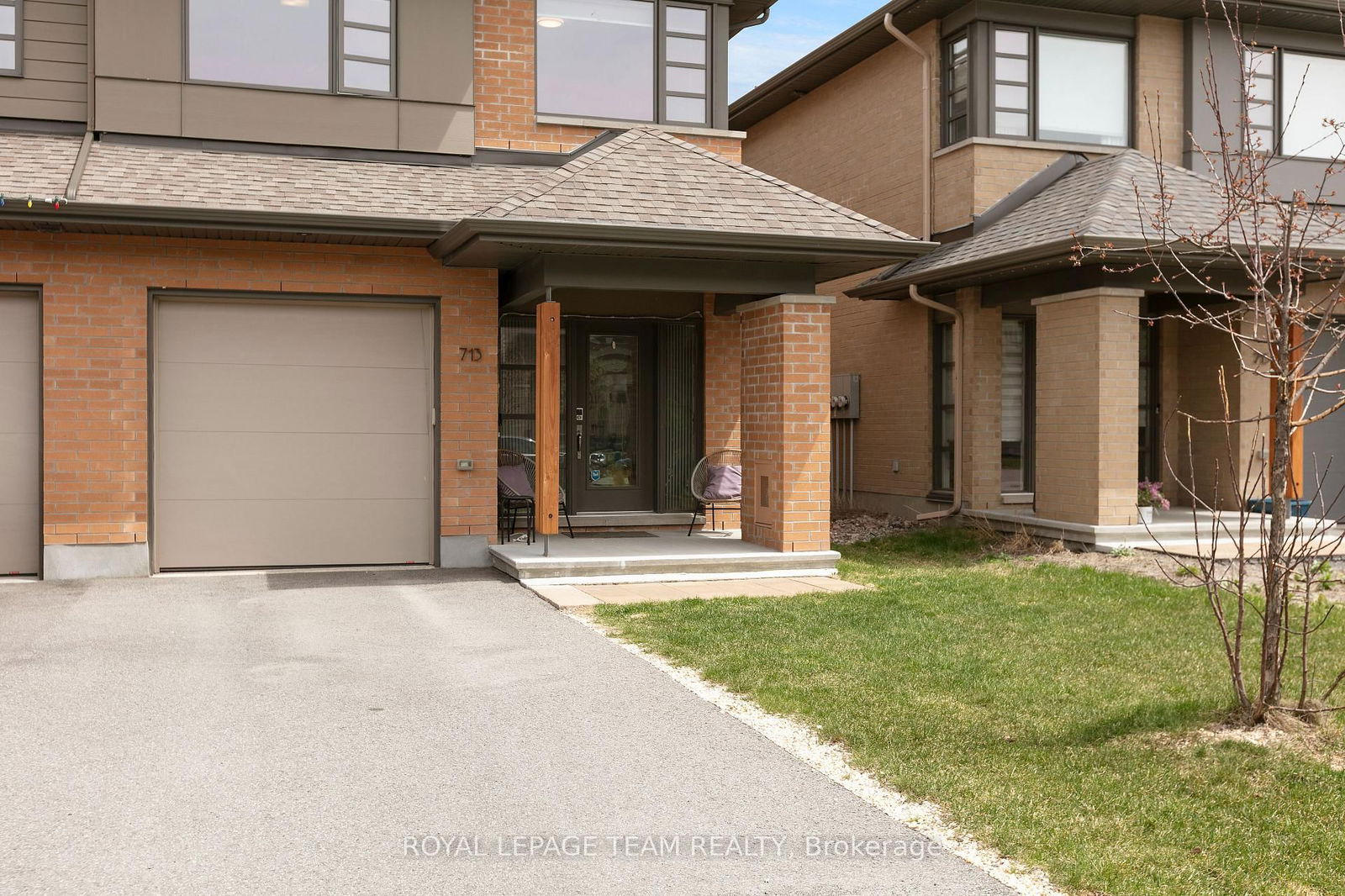Townhouse for sale at 713 Guardian Grve, Ottawa, Riverside South/Gloucester Glen, K4M 0E2 - MLS: X12134420