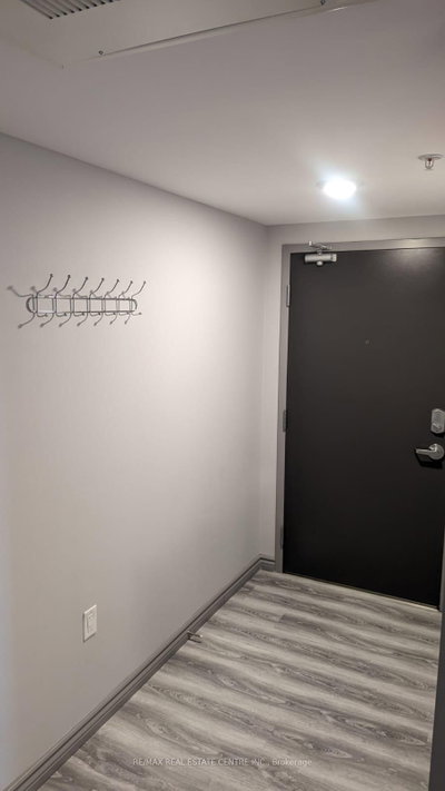Unit 301B — 275 Larch Street — photo 5
