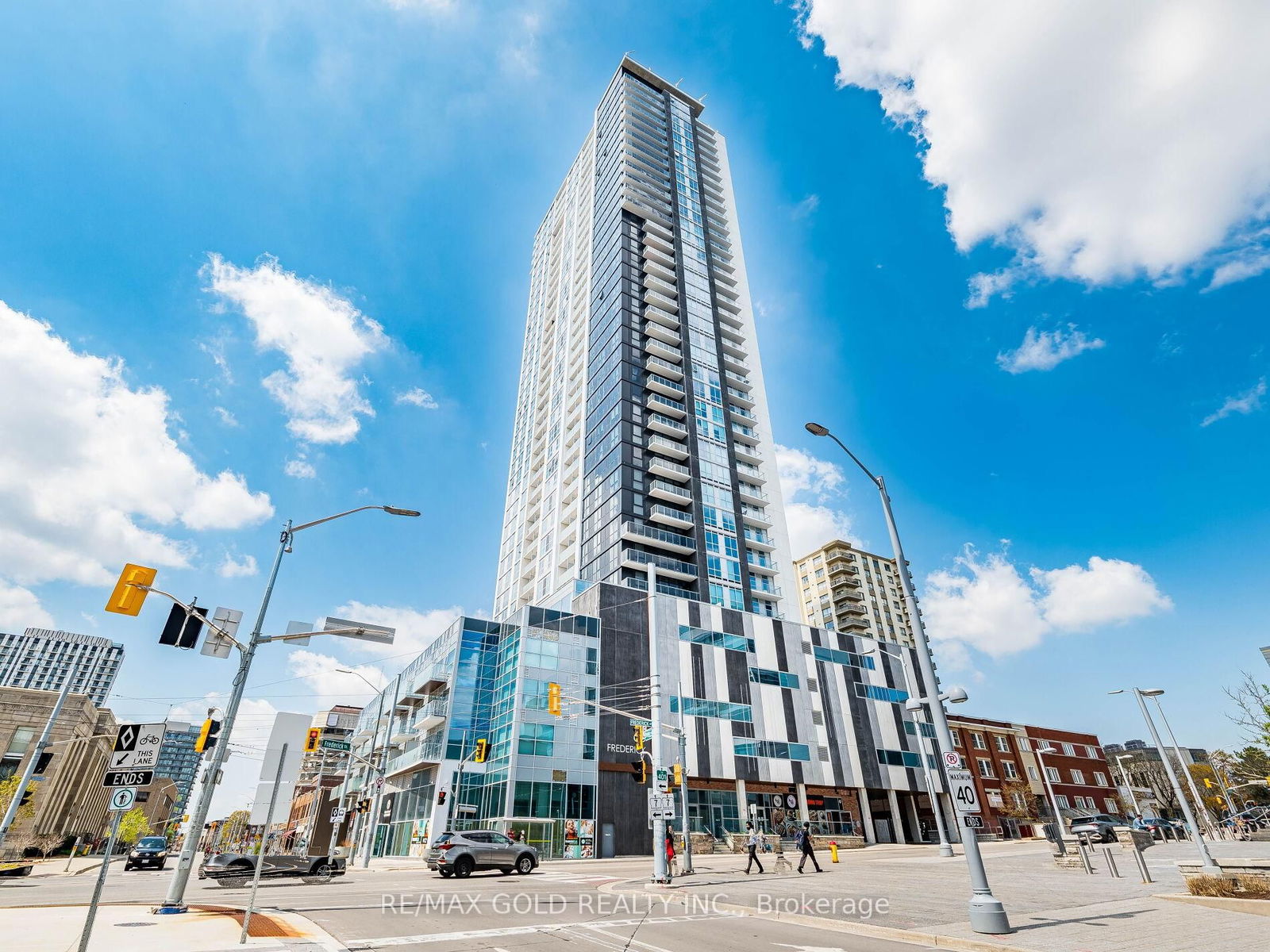 Condo for sale at 1112-60 Frederick Street, Kitchener, N2H 0C7 - MLS: X12134559