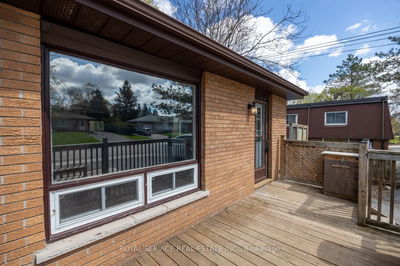 42 Alexander Ave, Peterborough West - 2 North