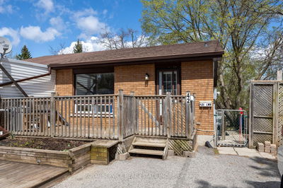 42 Alexander Ave, Peterborough West - 2 North image-0-2