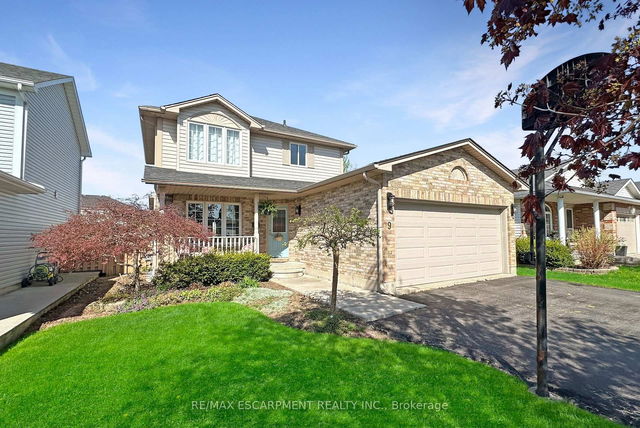 9 LINDSAY Drive