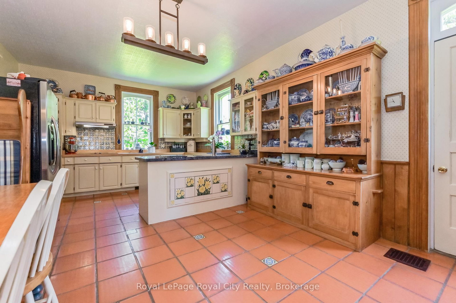 Listing Image 13