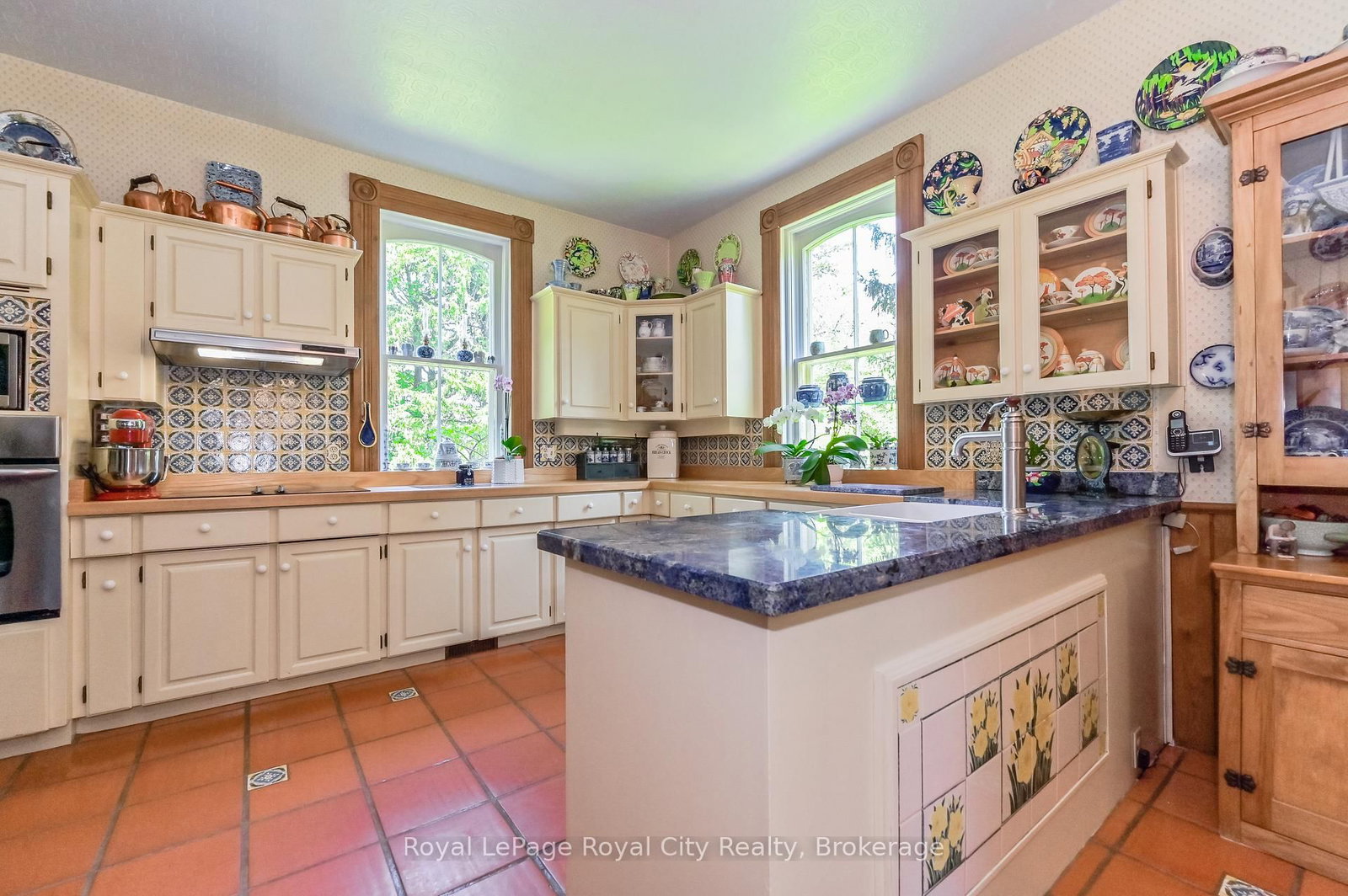 Listing Image 14