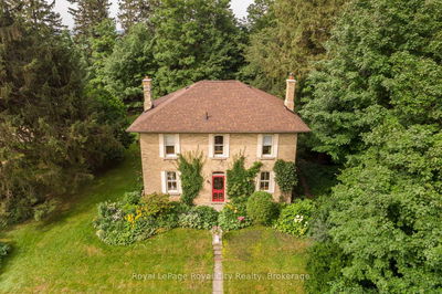 935 Scotland St, Centre Wellington - Fergus image-0-1