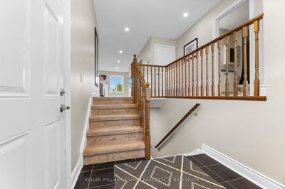 104 Bowen Dr, Peterborough North - 1 North image-0-2