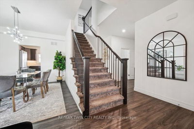 136 Village Rd, Wellesley -  image-0-2