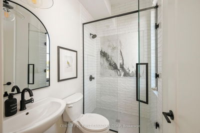 207 Foxborough Pl, Thames Centre - Thorndale image-0-3