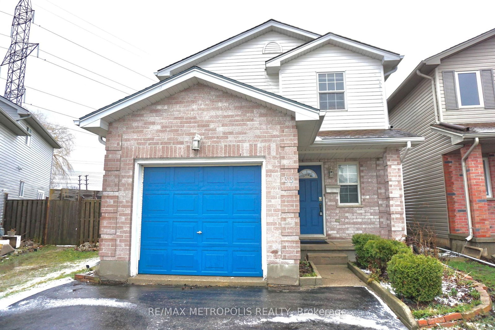 Detached House for sale at 33 Phair Crescent, London South, South J, N5Z 5B5 - MLS: X12135235