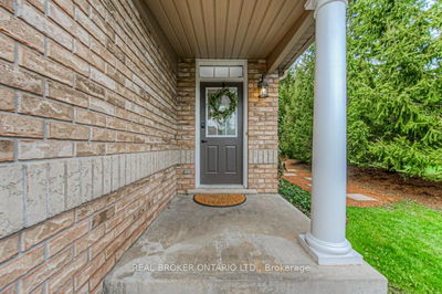 511 Mariner Dr, Waterloo -  image-0-2